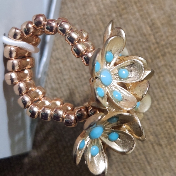 NWT Boho Floral Ring with Stretch Band Stocking Stuffer - Picture 2 of 4